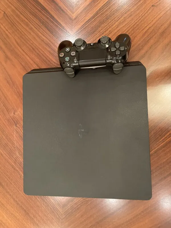 Playstation 4 1TB 18 oyin bor nathi kelishtirib beraman 1