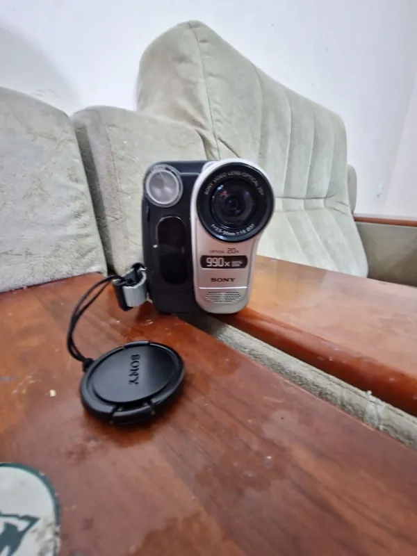 Видеокамера Sony Handycam Video Hi8 5 Видеокамера Sony Handycam Video Hi8 5