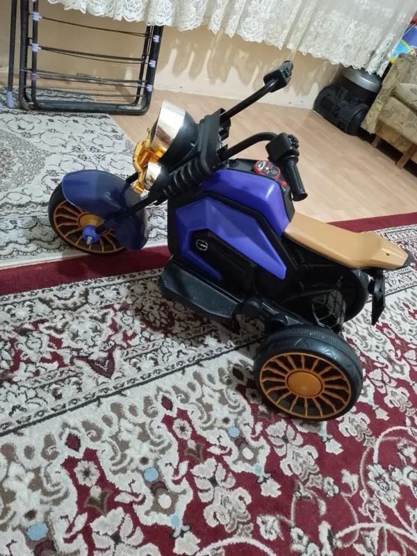 skuter 1 yoshdan 10 yoshgacha zaryadkasi bor yengi