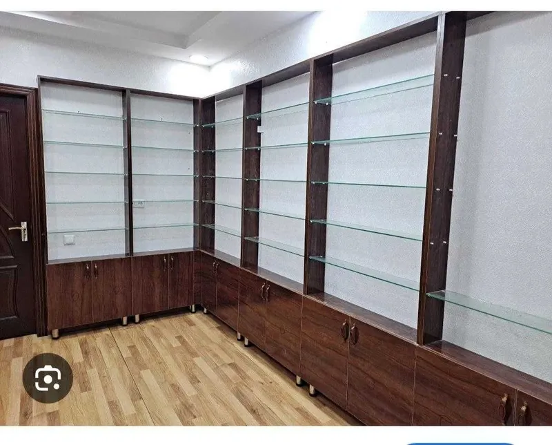 Apteka va magazingan uchun poʻlka vitrina