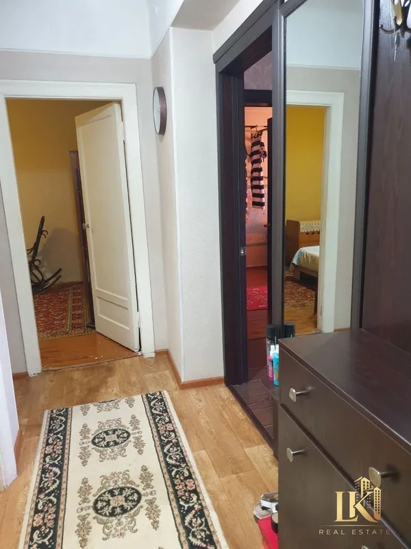 Продаётся 3-комнатная квартира в кирпичном доме, 76 м² 3