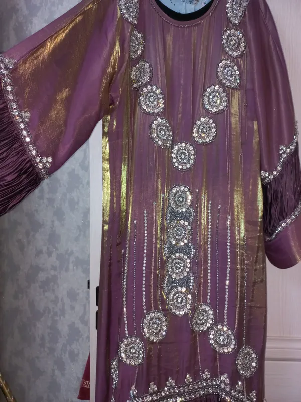 Karalevskiy abaya Svaroviskiy tosh Karalevskiy abaya Svaroviskiy tosh