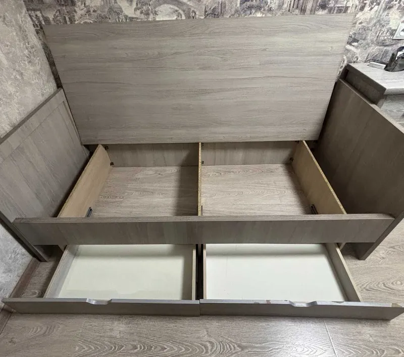 Bir kishilik karavot + ortopedik matras sotiladi. 7 Bir kishilik karavot + ortopedik matras sotiladi. 7