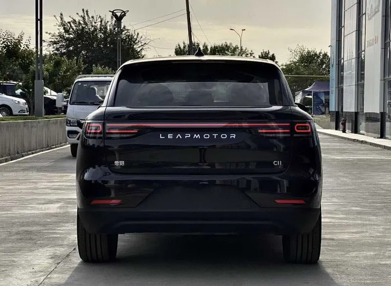 leapmotor c11 hybrid — фото 1