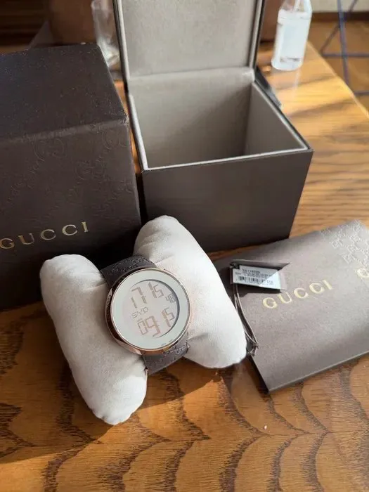 Часы Gucci 114209 1 Часы Gucci 114209 1