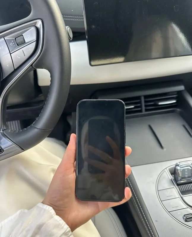iPhone 16, чёрный, память 128 ГБ 7
