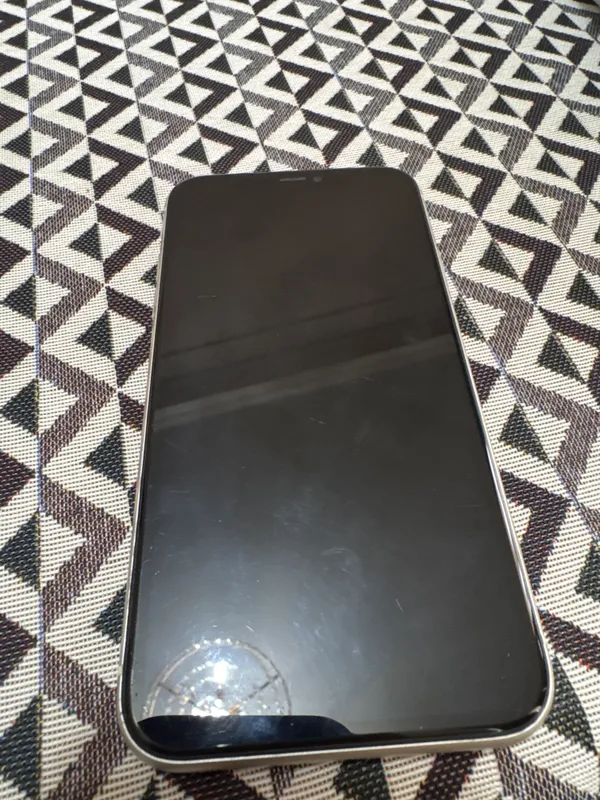 iPhone 11 2