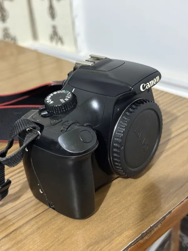 Canon EOS 1100 D body — фото 1