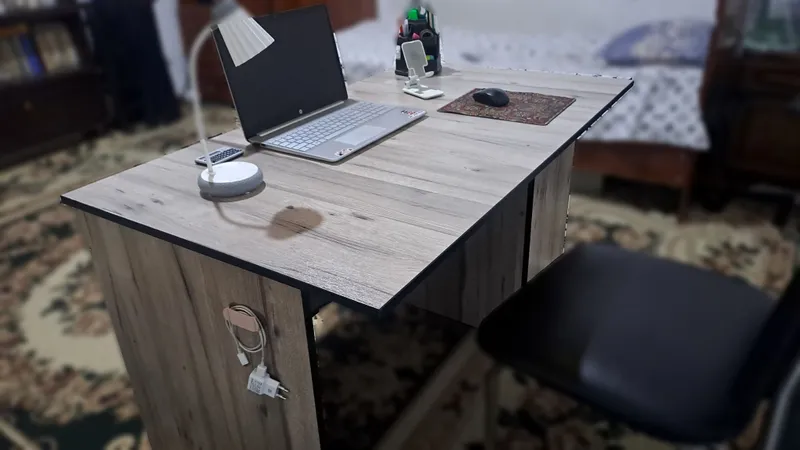 Zamonaviy va Ergonomik Yozuv-Dars Stoli 4
