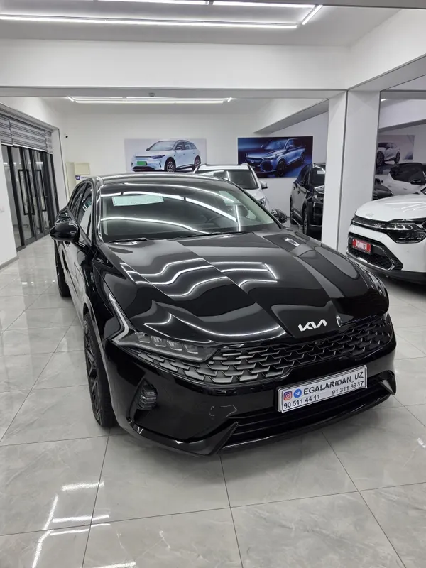 Kia K5 2023 GT line 1