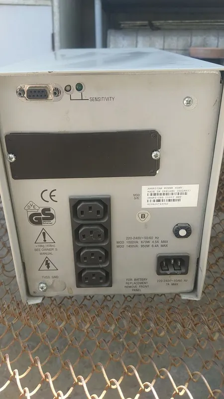 APC 1000w uzluksiz quvvat manbai 5 APC 1000w uzluksiz quvvat manbai 5
