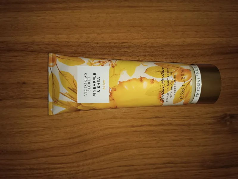 Body lotion Pineapple Victoria secret236mL . original