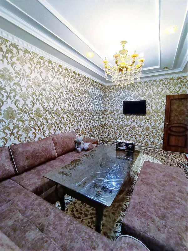 yunusabod universam bozor tomonda kv bor