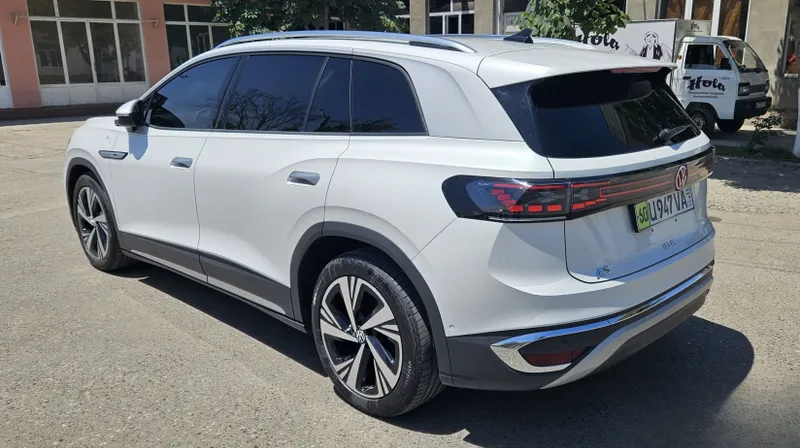Volkswagen ID 6 Crozz Pro 6 Volkswagen ID 6 Crozz Pro 6