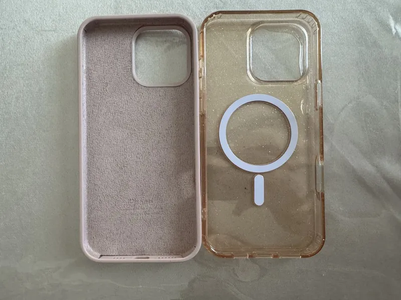 Iphone 16 pro max chexol — фото 1