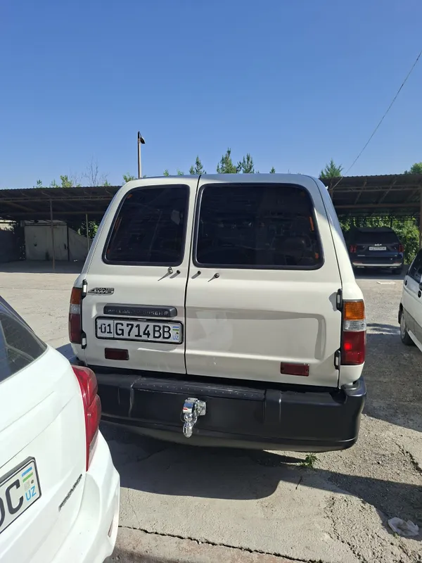 Toyota land cruiser 80 4 Toyota land cruiser 80 4