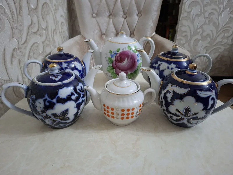 Заварочные чайники разные