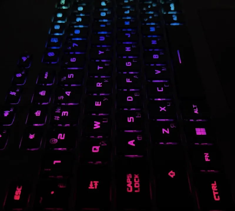 Asus ROG Strix G18 Core i9-14900HX RTX 4060 8GB DDR5 32GB 1TB M.2 SSD — фото 6