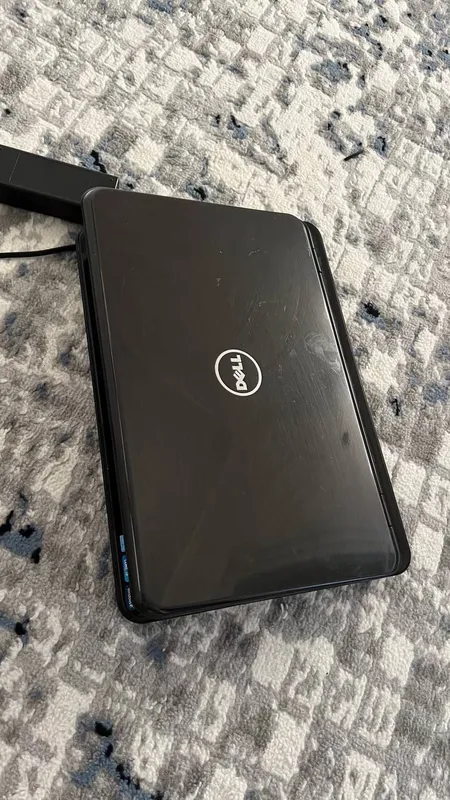 Ноутбук Dell 5 Ноутбук Dell 5