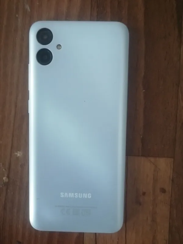 Samsung A04e holati zo'r 32gb Hotira — фото 2