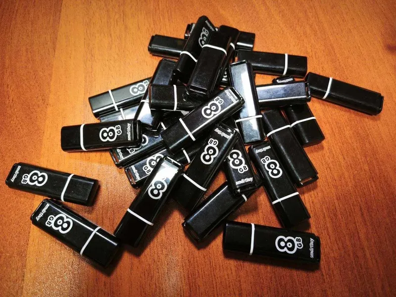 USB флешка 8GB 2.0 — фото 2