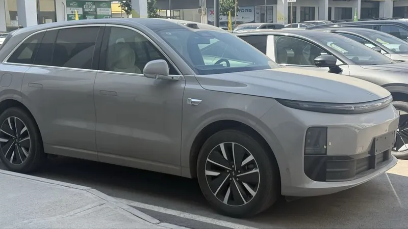 Li auto L6 pro 2025