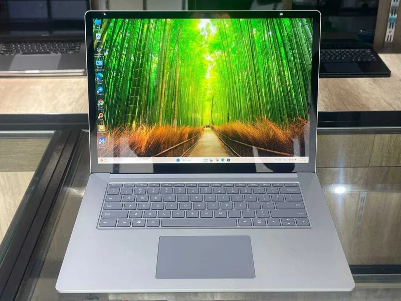 Microsoft surface laptop 4 CORE i7-1185G7 ram 16 ssd 256 1 Microsoft surface laptop 4 CORE i7-1185G7 ram 16 ssd 256 1