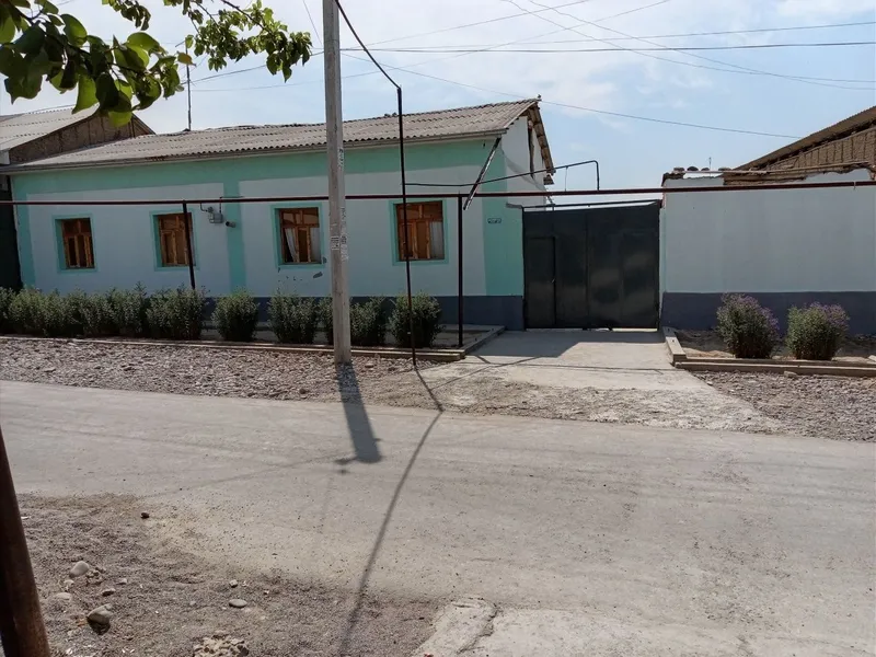 Uy sotiladi yangi yol tumani qora tepa fronza 21 uy narxini 75 min sor
