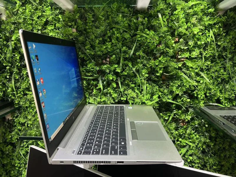 Hp elitebook core i7 metall korpus 2
