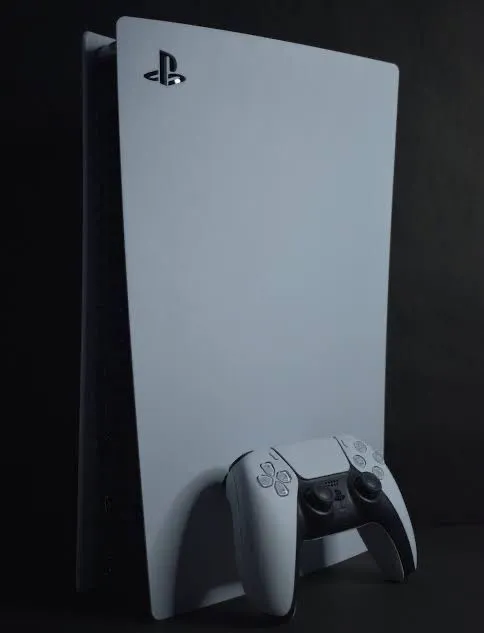 PlayStation 5 Slim 4к качество, мощный консуль для повседневной игры — фото 5