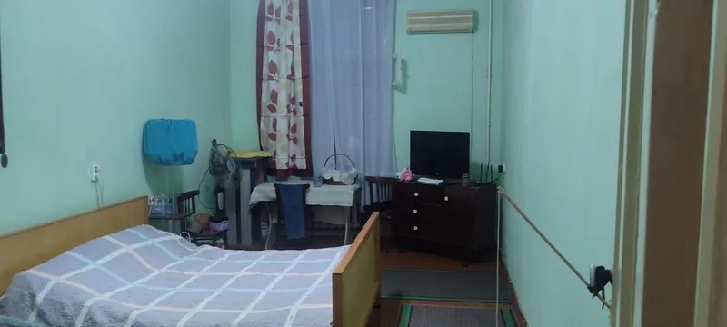 Kvartira sotiladi, Shota Rustaveli ko‘chasi, 4/3/4, yuqori qavat 2