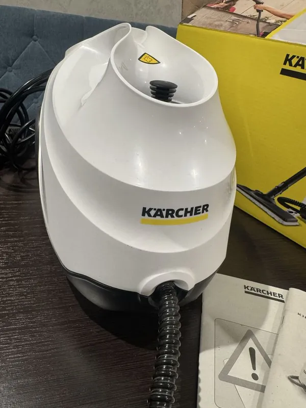 Пароочиститель KARCHER SC 3 6