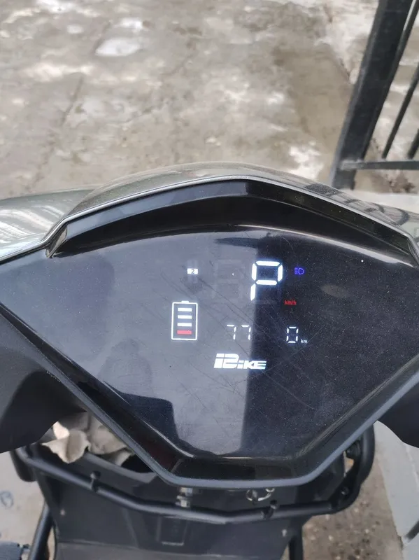Elektronni skuter 4 Elektronni skuter 4
