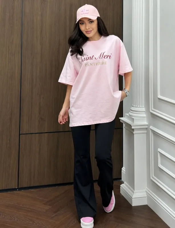 Saint Meri Panthere-ayollar uchun oversize pushti futbolka 2
