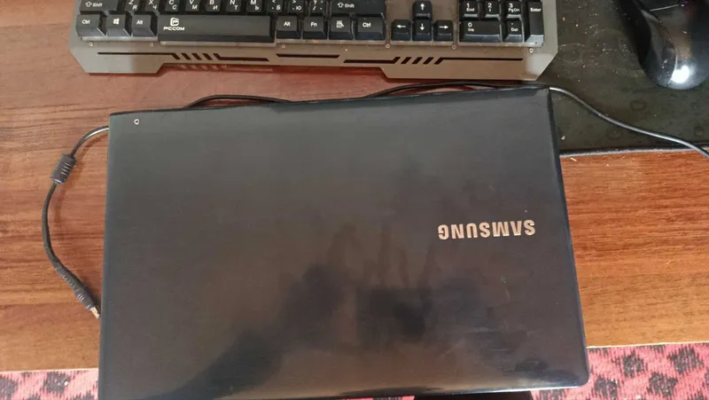 samsung 270e i5 3230m geforce 710m noutbook ofisniy va yengil o`yin