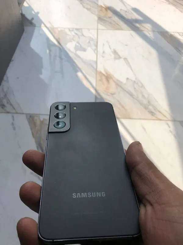 Galaxy S22 2