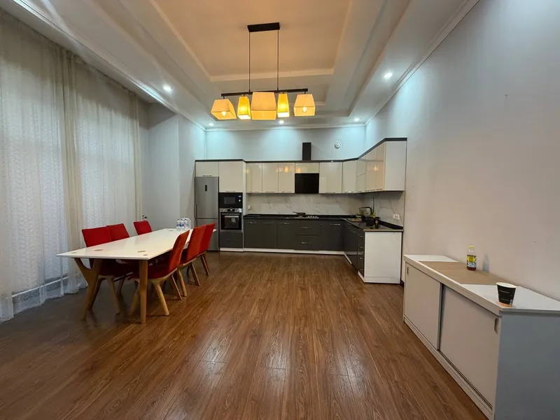 Mirzo-Ulug‘bek tumanida 400 m² uy sotiladi · ID 43091 8