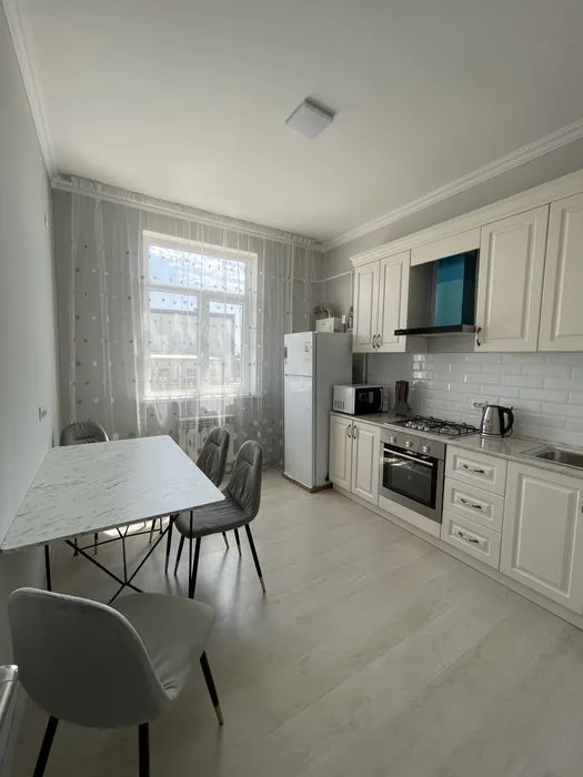 2-комн. квартира, 42 м², 2/9 этаж (вторичка), Яшнабадский район, Махтумкули — фото 1