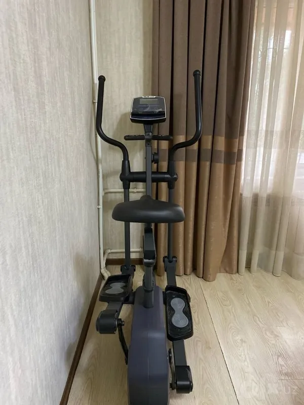 O‘rindiqli Grand Fitness elliptik trenajyori / Orbitrek / Kardio 3 O‘rindiqli Grand Fitness elliptik trenajyori / Orbitrek / Kardio 3