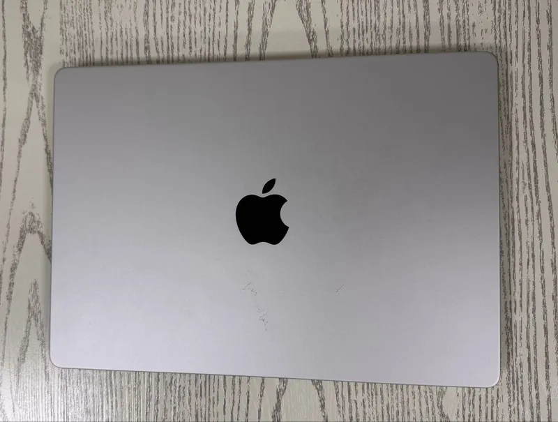 MacBook Pro 14, Apple M1 Pro 4