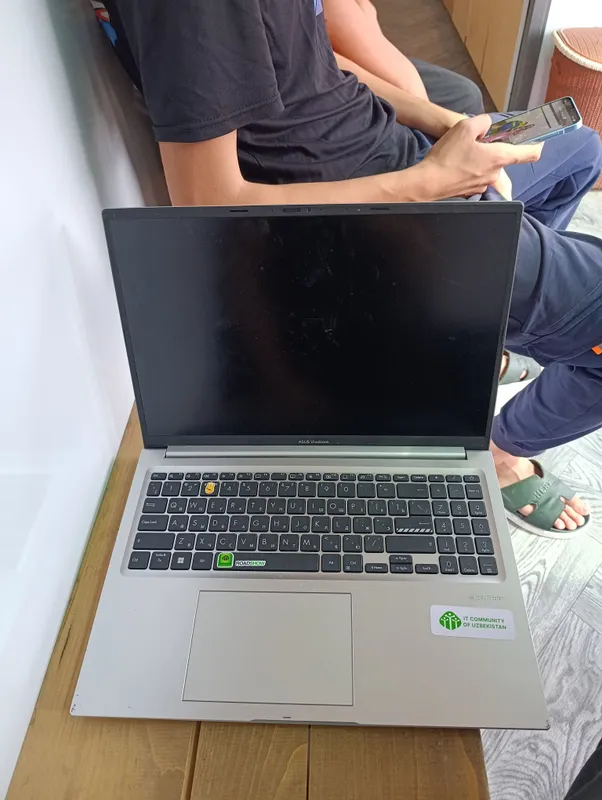 ASUS vivobook 2 ASUS vivobook 2