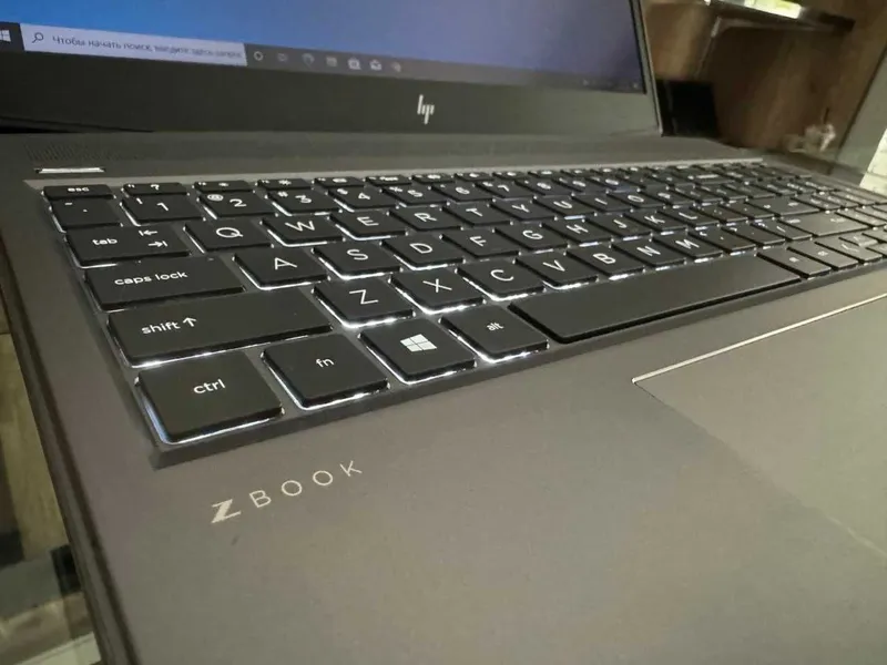 HP ZBook 15v sensorli, Core i7-8750H, 12 GB tezkor xotira, 256 GB SSD, Nvidia Quadro P600 6 HP ZBook 15v sensorli, Core i7-8750H, 12 GB tezkor xotira, 256 GB SSD, Nvidia Quadro P600 6