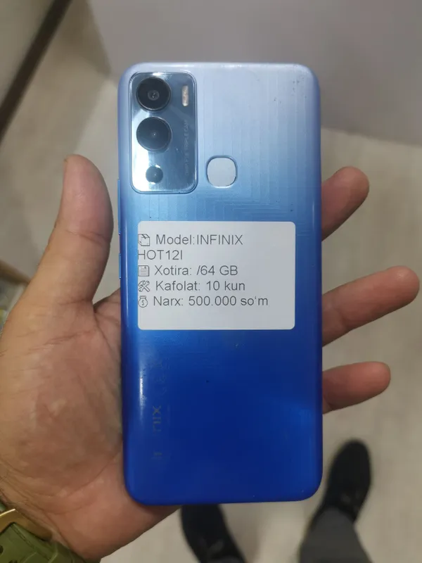 Infinix hot 12i 64gb holati ortacha oynasini tegida azgina dars ketgan 1 Infinix hot 12i 64gb holati ortacha oynasini tegida azgina dars ketgan 1
