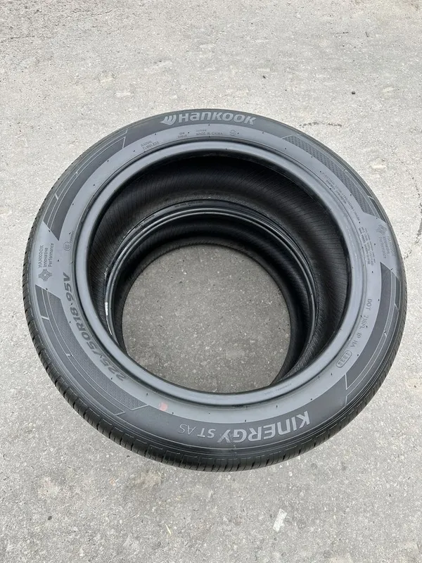 Hankook 225/50 R18 — 2 шт в отличном состоянии — фото 3 Hankook 225/50 R18 — 2 шт в отличном состоянии — фото 3