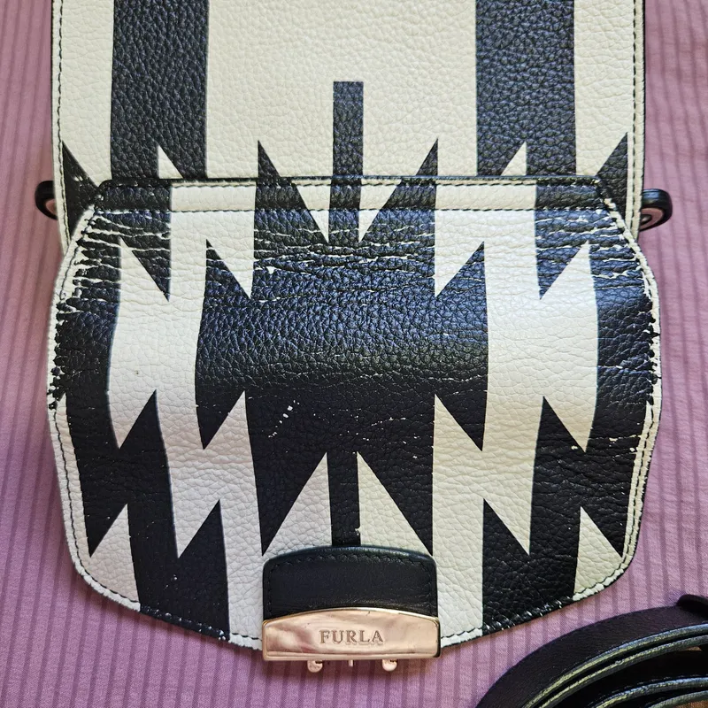 сумка "Furla Metropolis Mini Crossbody" 7 сумка "Furla Metropolis Mini Crossbody" 7