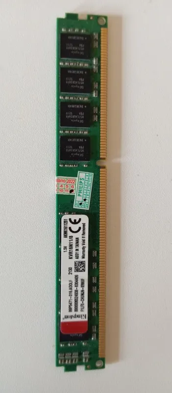 Оперативная память Team Group 4GB DDR3 1600MHz.