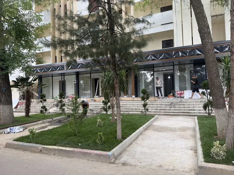 Сдается в аренду 3 магазина-25$ м.кв