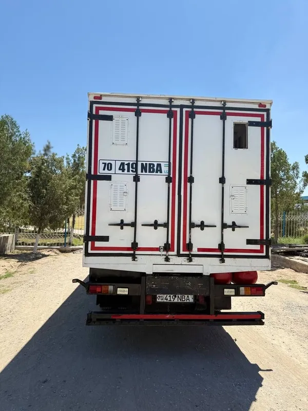 isuzi sotiladi yili 2021 kelishadigan joyi bor ustiga savdo qilamiz 4 isuzi sotiladi yili 2021 kelishadigan joyi bor ustiga savdo qilamiz 4