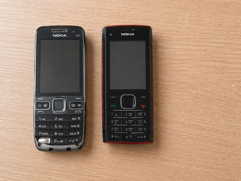 Продам два телефона Nokia — 150 000 сум за оба.