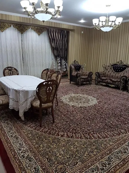 Сдаётся квартира в Центре (ориентир: Гранд Мир Отель, Айбек)